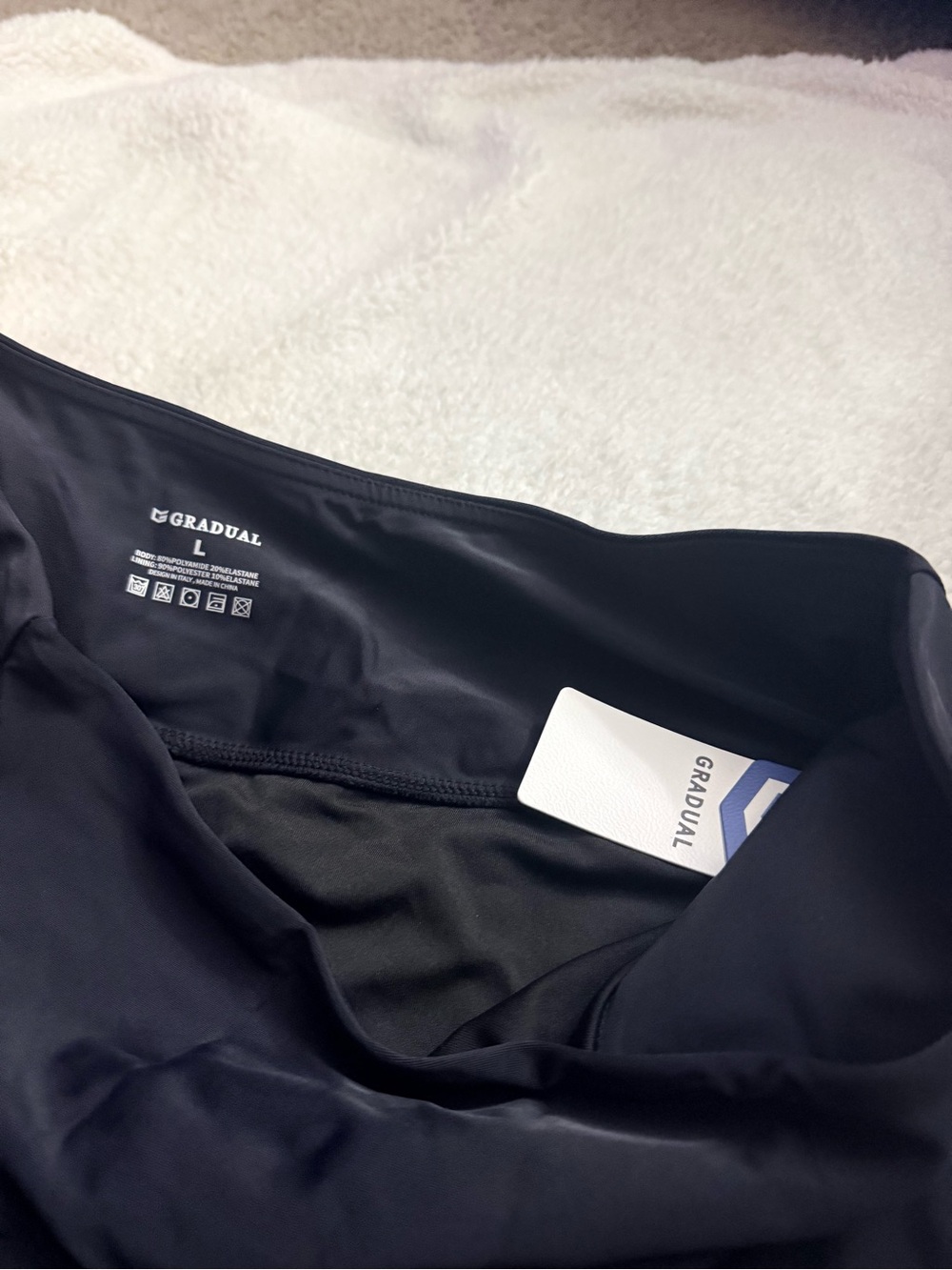 Gradual High-Waist Black Knee-Length Swim Shorts with Pockets. Size Large - Picture 6 of 7